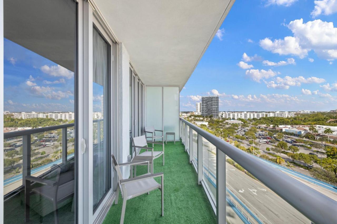 Beachwalk Resort Hotel Hallandale Beach Exterior photo